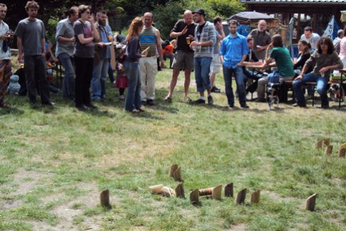 Le tournoi démarre... On papote... On boit...